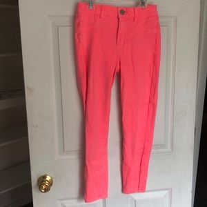 Bright pink American eagle capris